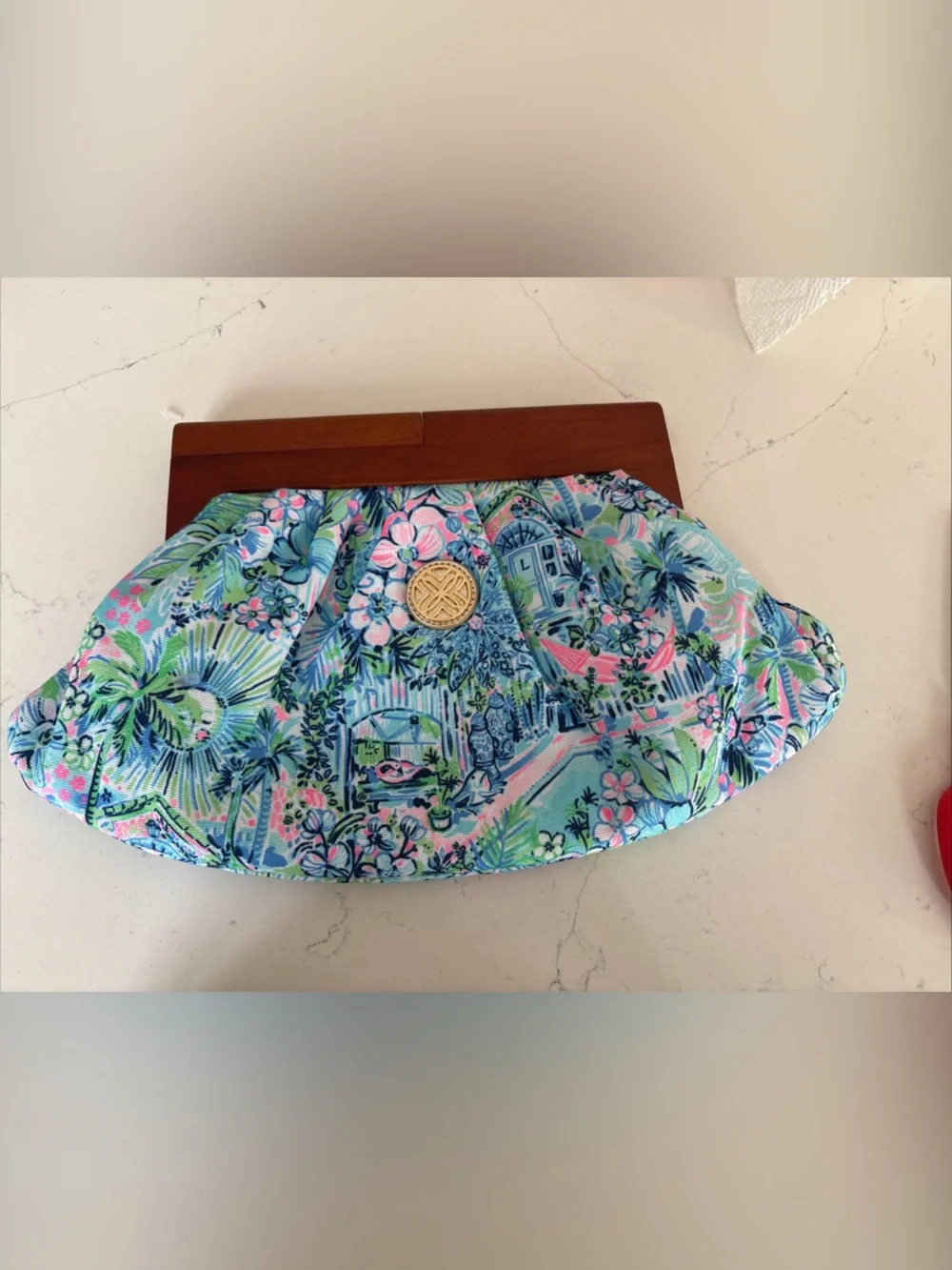 Lilly Pulitzer Bermuda Bag Snap Clutch In Lilly's House Print W/ wooden handles